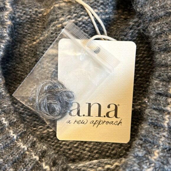 ana gray white striped long sleeve crewneck sweater Size S New - Picture 9 of 11